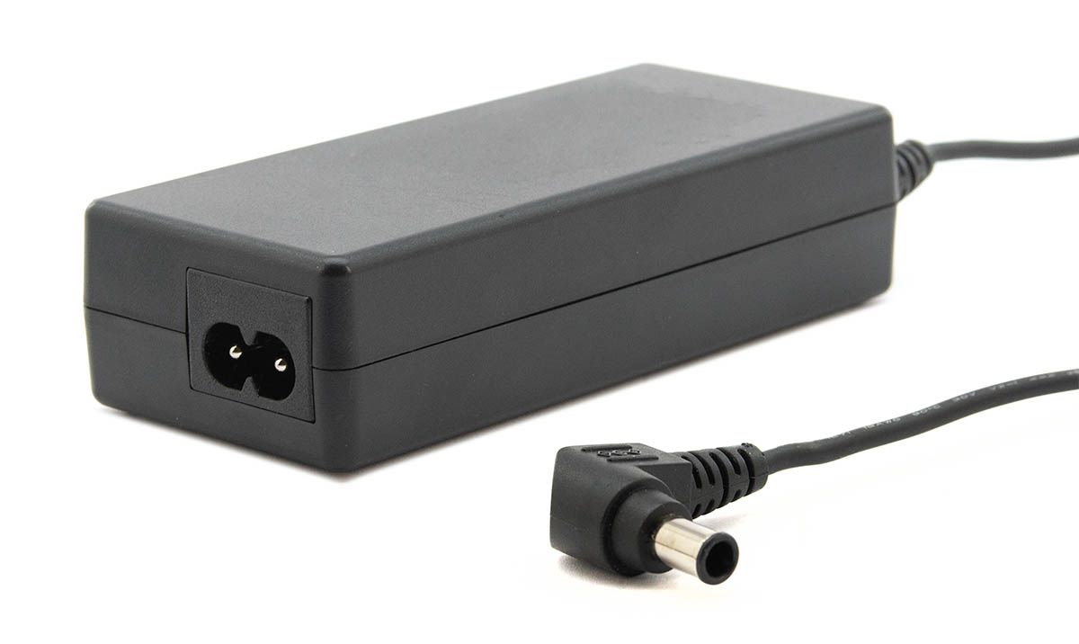 Fujitsu cp235918-01 16V 3.75A Power Adapter - Grade A