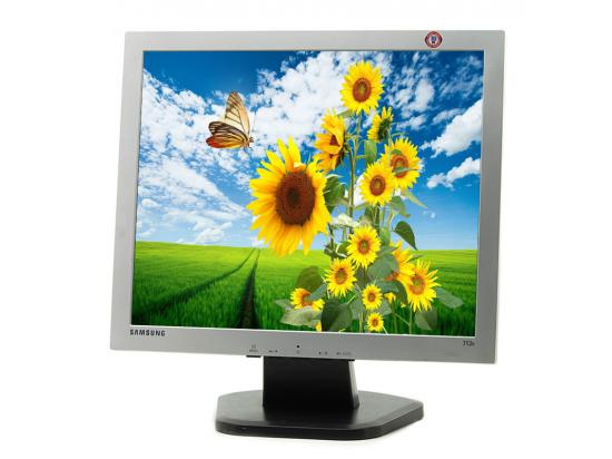 Samsung 713v 17" LCD Monitor - Grade C